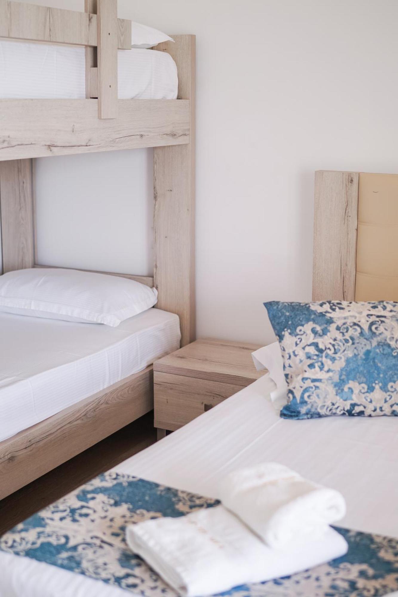 Relax Mea Hotel Sarande Exterior photo